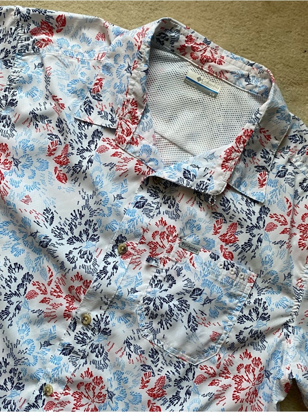 Columbia Men's Large PFG Fishing Camp Shirt Fireworks Print White Vented EUC
